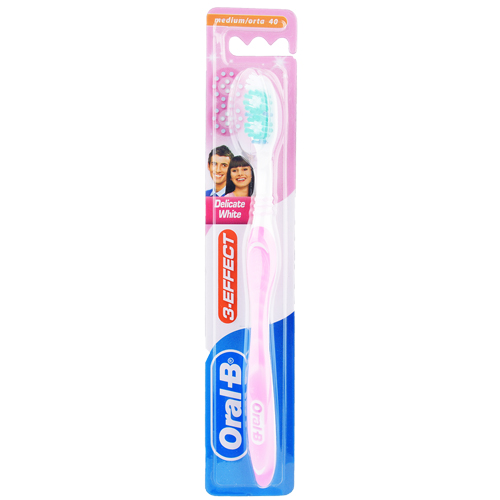 Oral-B Del. White 3 Effect M. Toothbrush